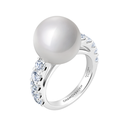 Кольцо с жемчугом и бриллиантами, белое золото 1