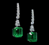 Серьги с изумрудами и бриллиантами, белое золото
