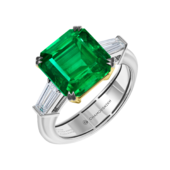 Кольцо с изумрудом, белое золото