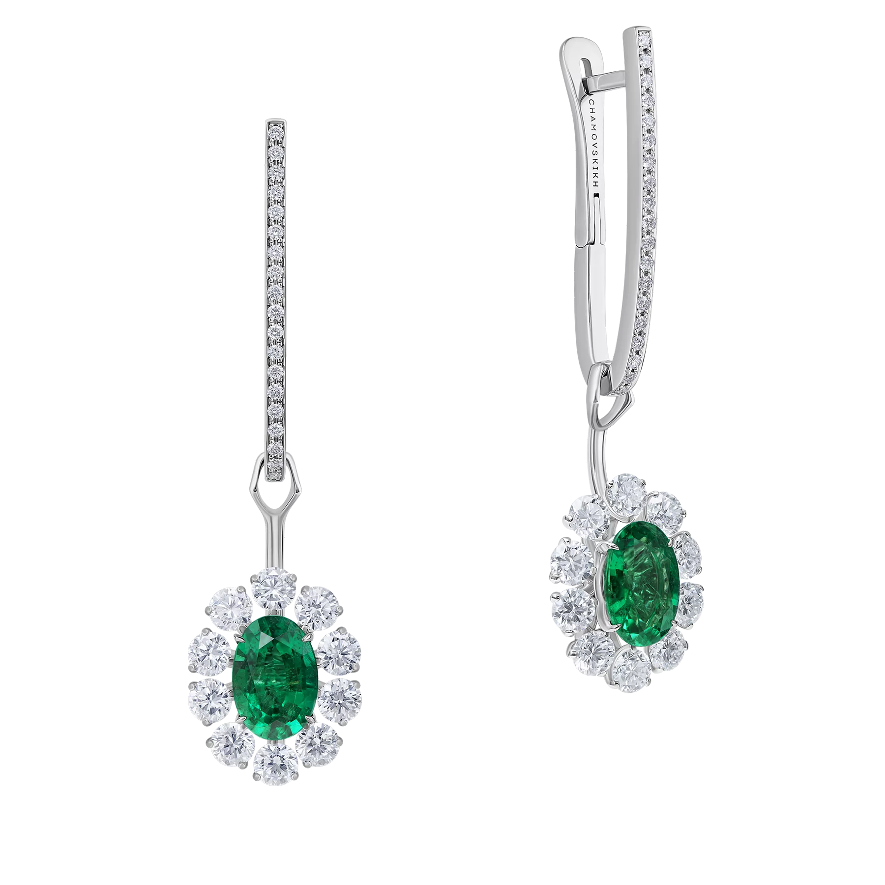 Серьги с изумрудами и бриллиантами, белое золото