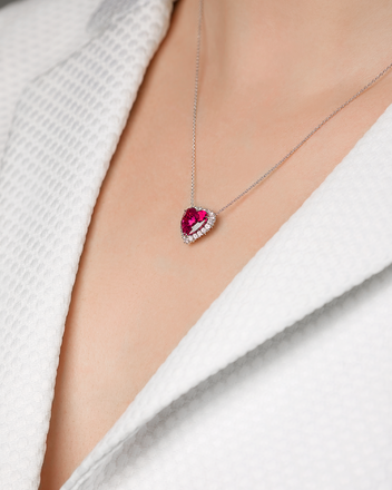 Колье с рубином и бриллиантами, белое золото 2