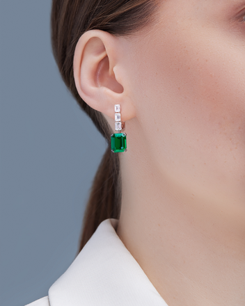 Серьги с изумрудами и бриллиантами, белое золото 2