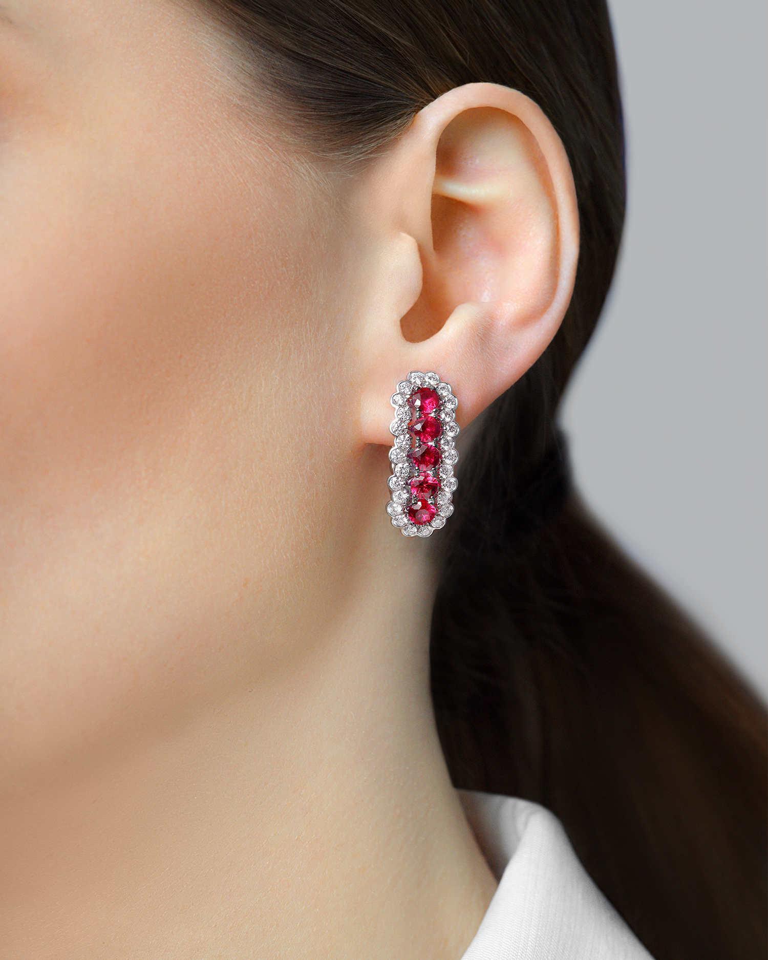 Серьги с рубинами и бриллиантами, белое золото