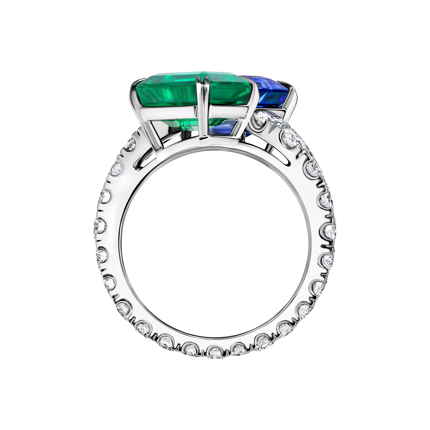Кольцо с сапфиром, изумрудом и бриллиантами, белое золото