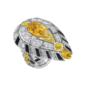 Кольцо с желтыми сапфирами и бриллиантами, белое золото