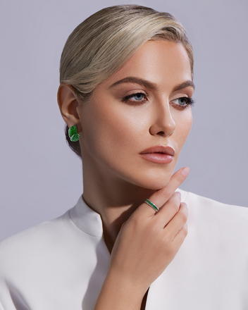 Серьги с тсаворитами и бриллиантами, белое золото 2