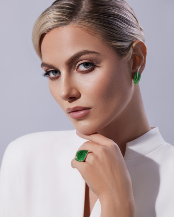 Кольцо с тсаворитами и бриллиантами, белое золото 4