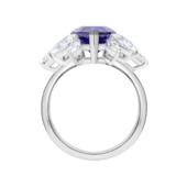 Кольцо с танзанитом и бриллиантами, белое золото